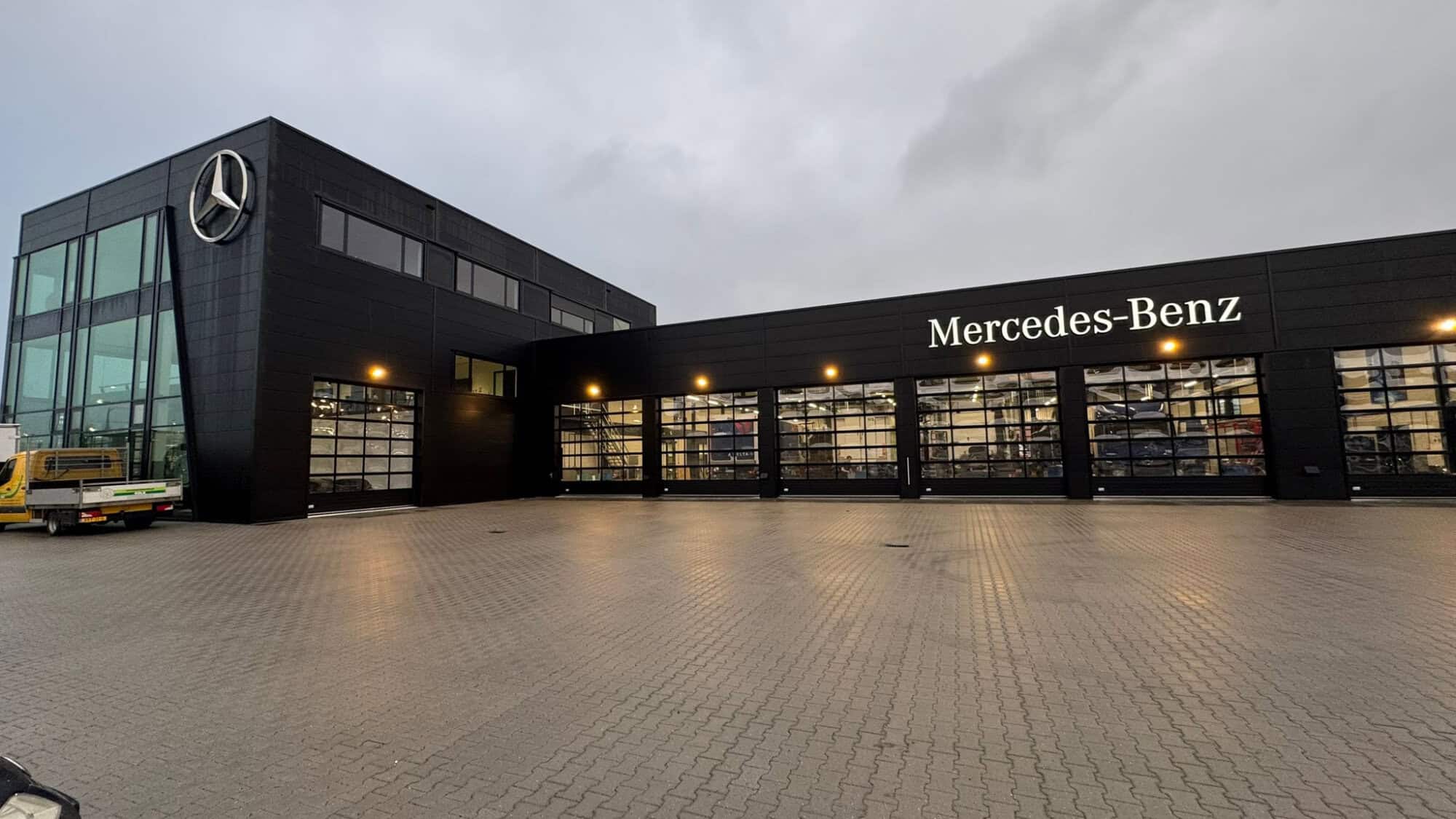 Bedrijfspand Gomes Mercedes-Benz